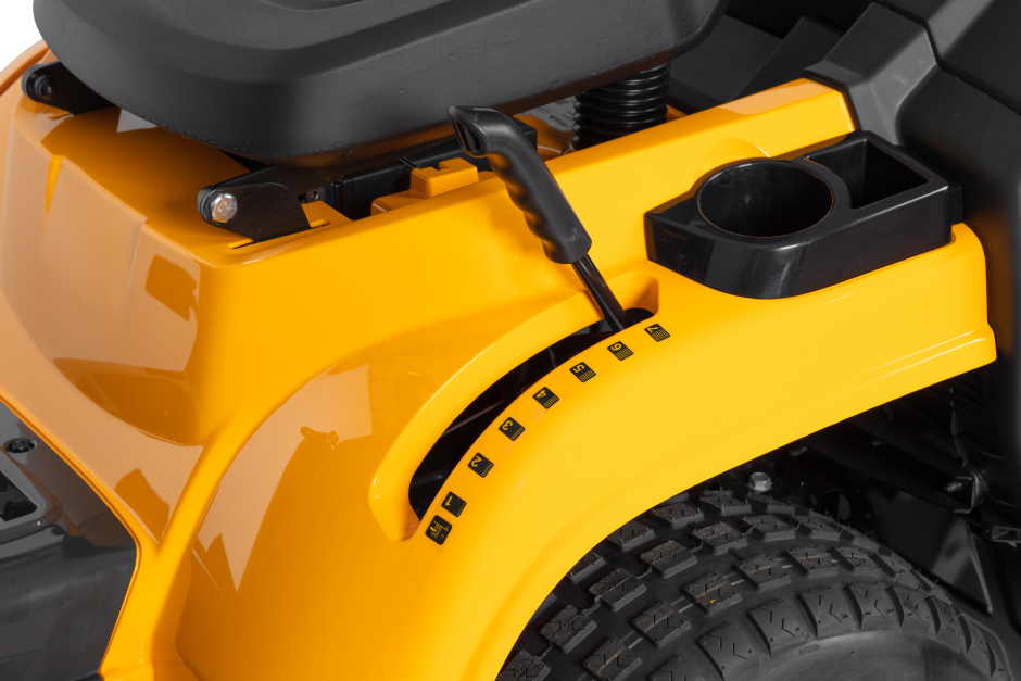 Stiga Estate 384 M Rear-Collect Lawn Tractor with Manual Drive