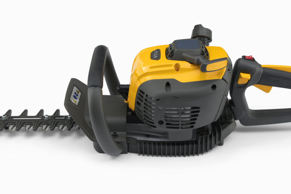 Stiga SHT 670 Professional Petrol Hedgetrimmer (60cm Blades)