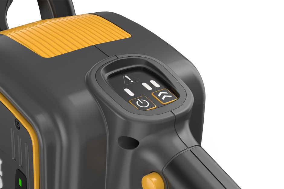 Stiga CS 700e 48v Cordless Chainsaw – Electronic Keypad Control and Battery-Status Indicator.