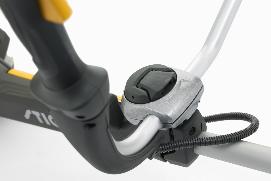 Stiga BC 750 B Petrol Brushcutter - Handlebar Adjustment Button.