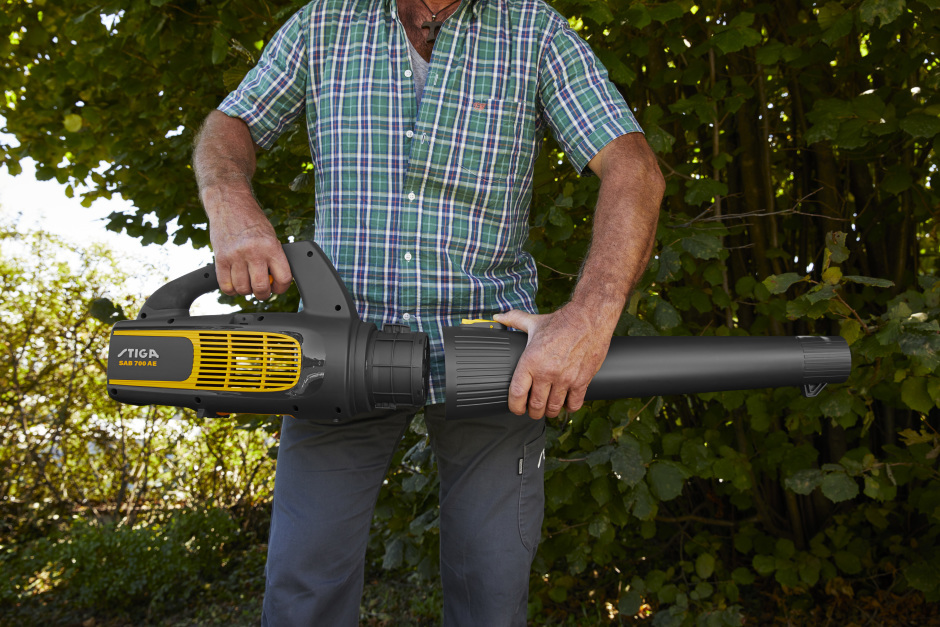 Stiga SAB 700 AE 48v Cordless Leaf-Blower (Tool Only)
