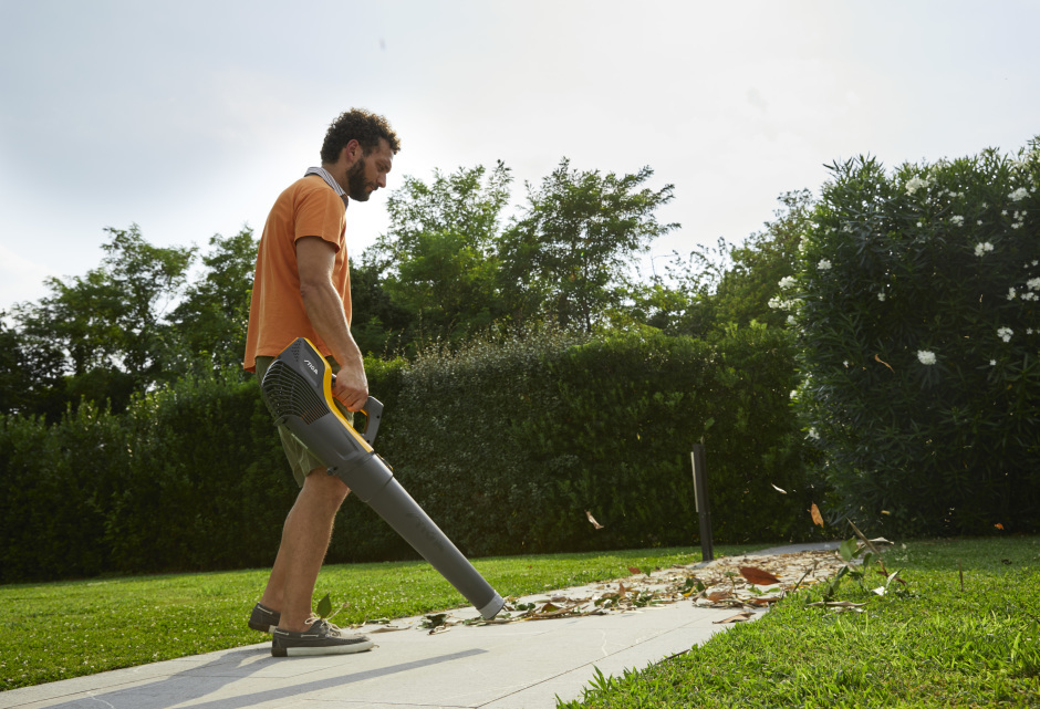 Stiga SAB 500 AE 48v Cordless Leaf-Blower (Tool Only)