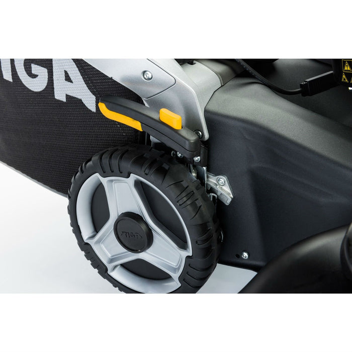 Stiga Twinclip 950 VE - Right-Rear Wheel.