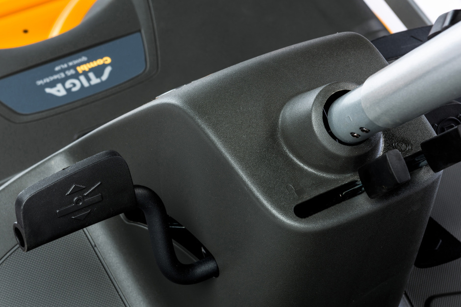 Stiga Park 300 M - Steering Column with Left-Side Foot Pedal.