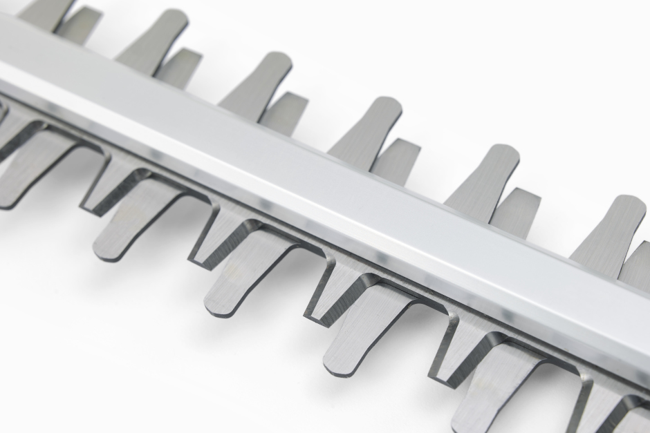 Stiga HT 700e 48v Cordless Hedgetrimmer - Double-Sided Blades.
