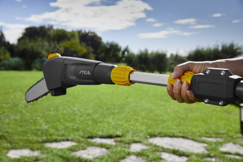 Stiga PS 700e 48v Cordless Pole-Pruner - In Use - Telescopic Shaft Being Adjusted.