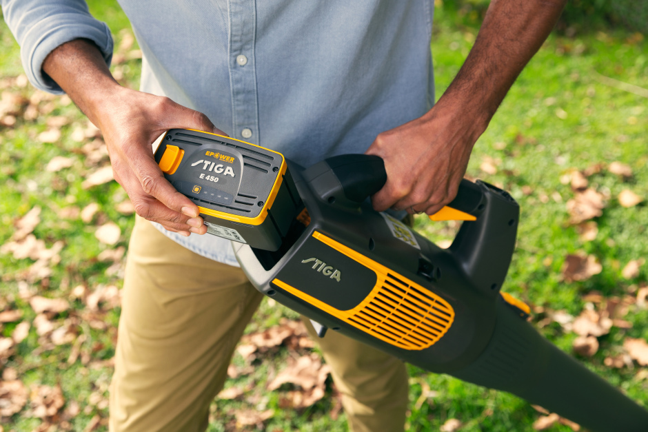 Stiga BL 700e 48v Cordless Leaf-Blower (Tool Only)