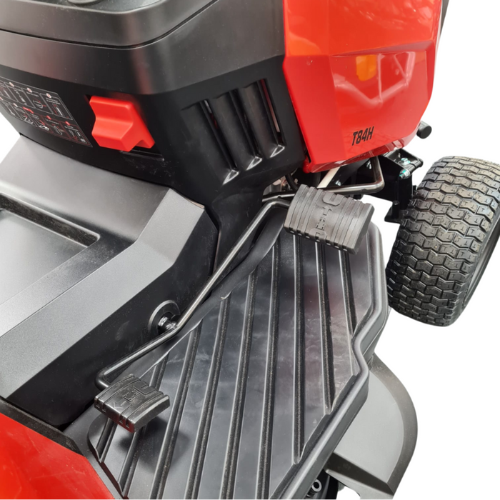 Harry T84H Rear-Collect Lawn Tractor with Hydrostatic Drive