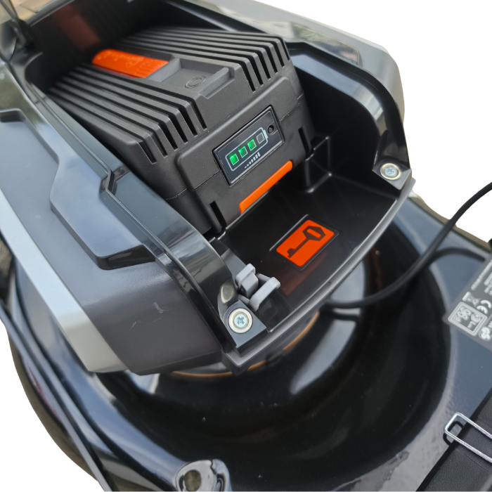 Redback E142C 40v Hand-Propelled Cordless Lawnmower (inc Battery and Charger)