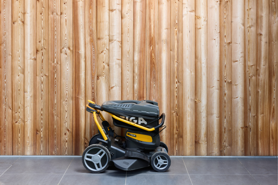 Stiga Combi 748e V KIT 48v 4-in-1 Variable-Speed Cordless Lawnmower (Inc. Batteries & Charger)