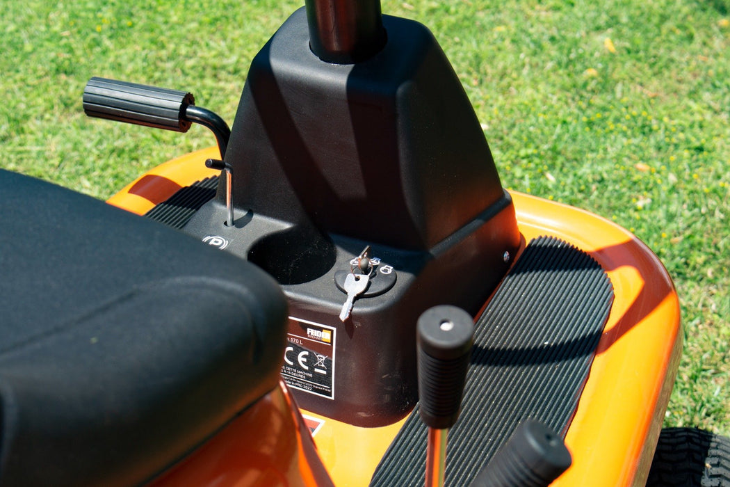 Feider FRT-75BS125  Rear-Collect Ride-On Mower with Manual Drive & Briggs Engine