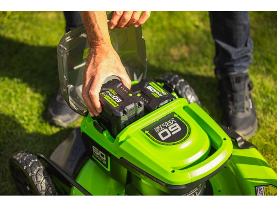 Greenworks GD60LM46SPK4 60v/46cm DigiPro 4-in-1 Self-Propelled Variable-Speed Cordless Lawnmower (Inc. 4Ah Battery & Charger)