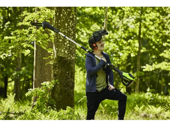 Greenworks GD60PS25 60v DigiPro Cordless Pole-Pruner – 25cm Guide Bar (Tool Only)