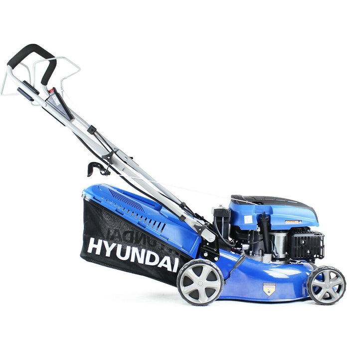 Hyundai 139cc/42cm 3-in-1 Self-Propelled Petrol Lawnmower with Electric Start | HYM430SPE
