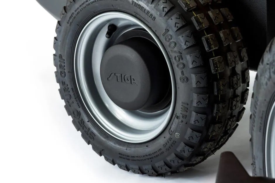 Stiga Park 300 M - Right-Rear Wheel with Pneumatic Tyre.