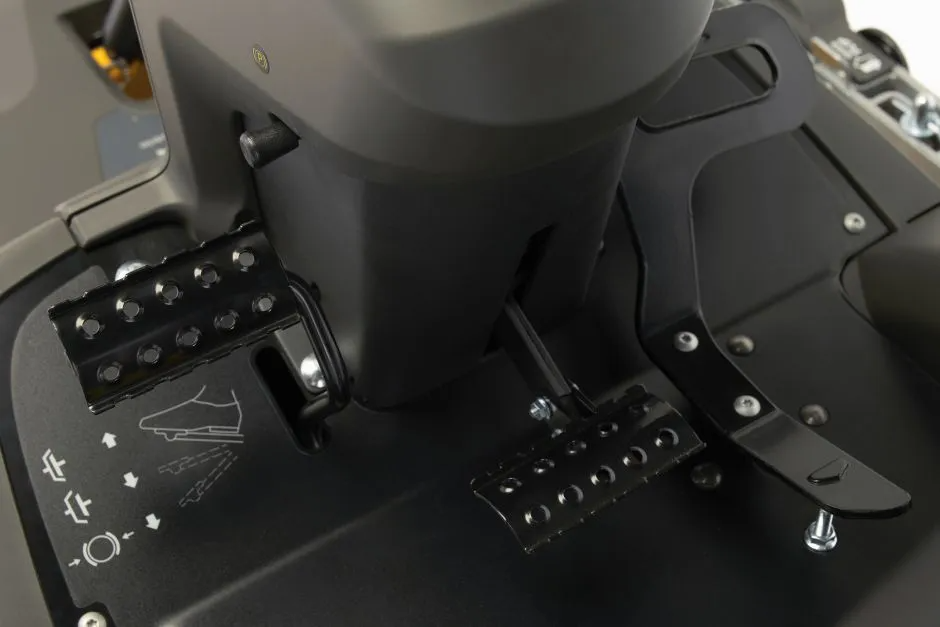 Stiga Park 500 - Footwell with 3 x Foot-Pedals.