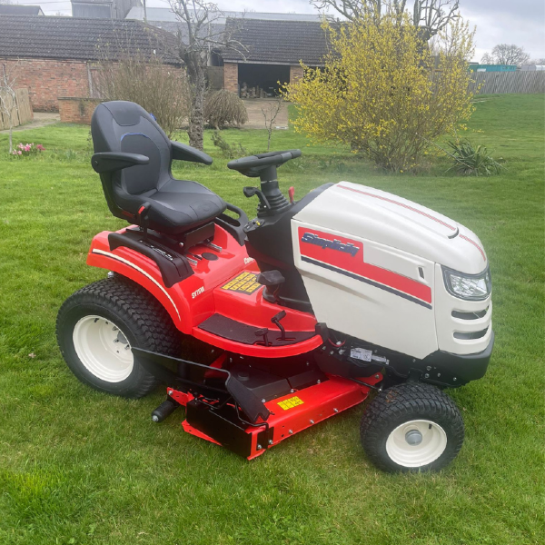 Simplicity Conquest SYT510 Special-Edition Garden Tractor (with Lawn-Striping Rollers)