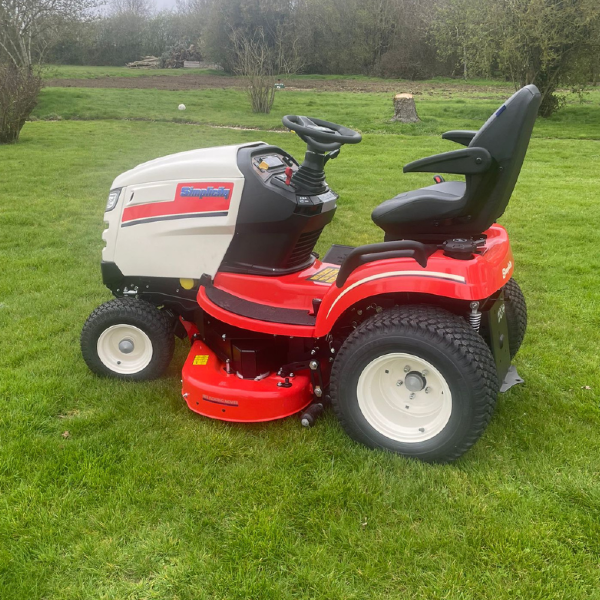Simplicity Conquest SYT510 Special-Edition Garden Tractor (with Lawn-Striping Rollers)